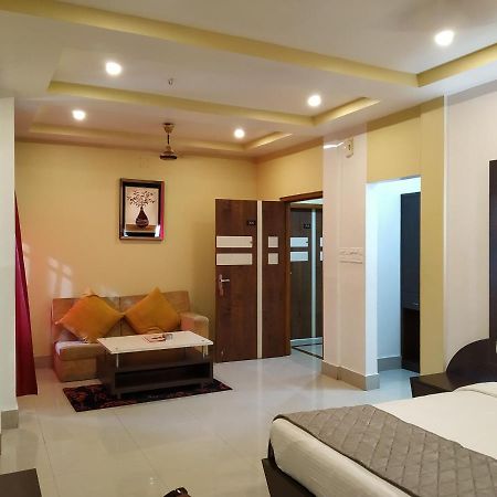 Hotel Sc Continental Itānagar Exterior foto