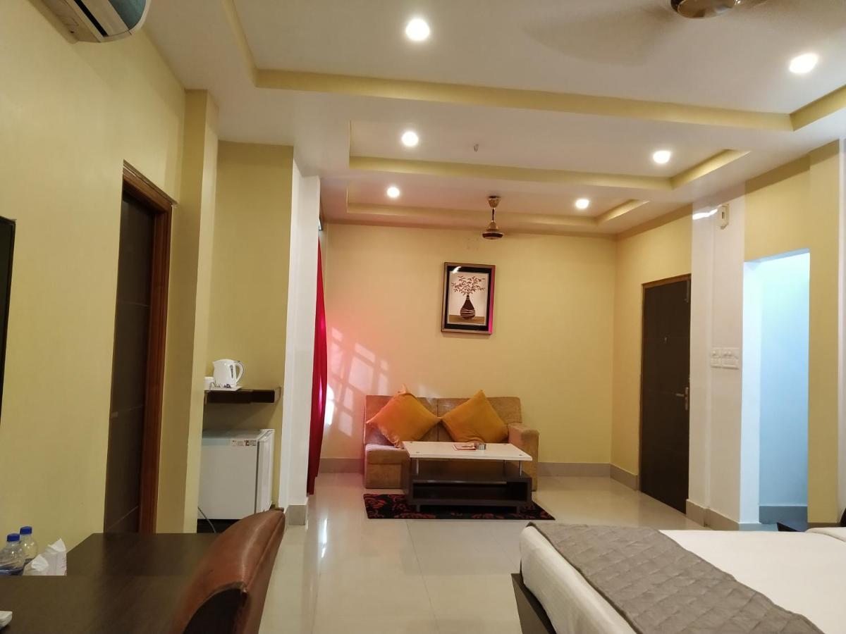 Hotel Sc Continental Itānagar Exterior foto